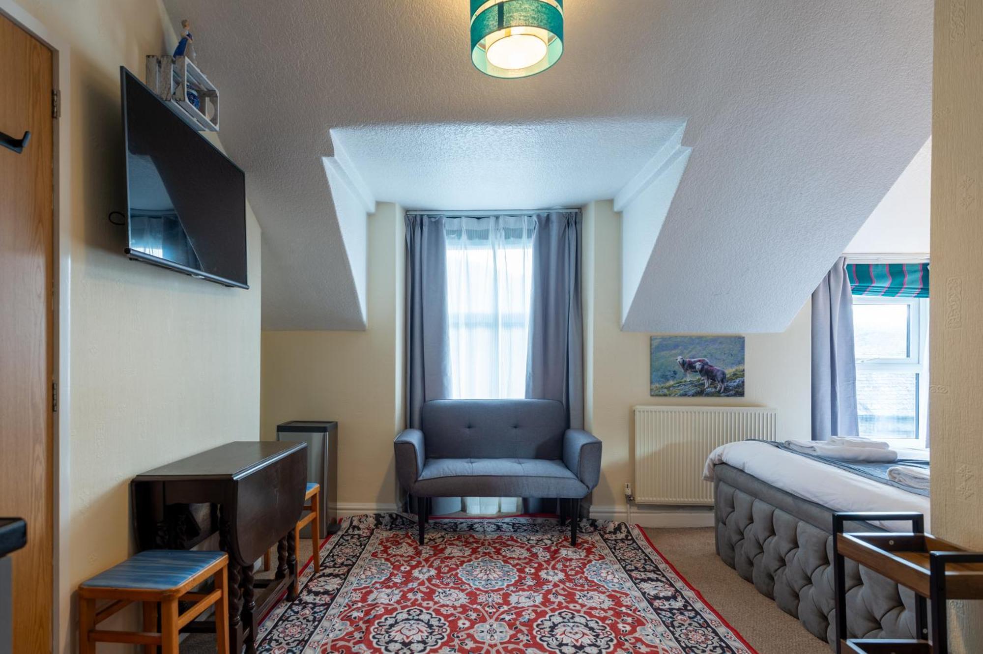 The Ambleside Apartments - Self Catering With Private Kitchen - Best For Location Экстерьер фото