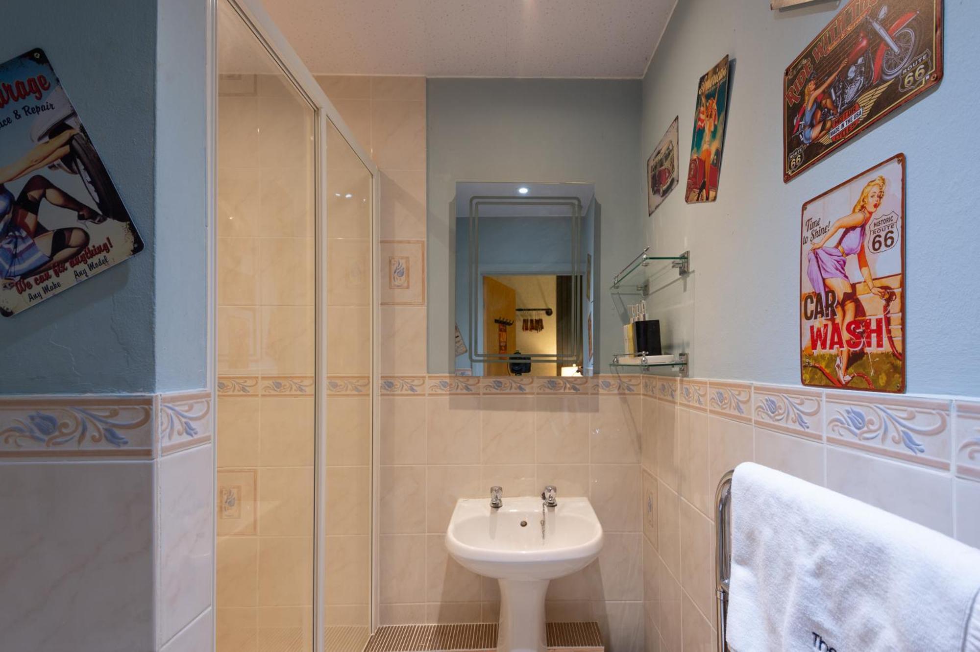 The Ambleside Apartments - Self Catering With Private Kitchen - Best For Location Экстерьер фото