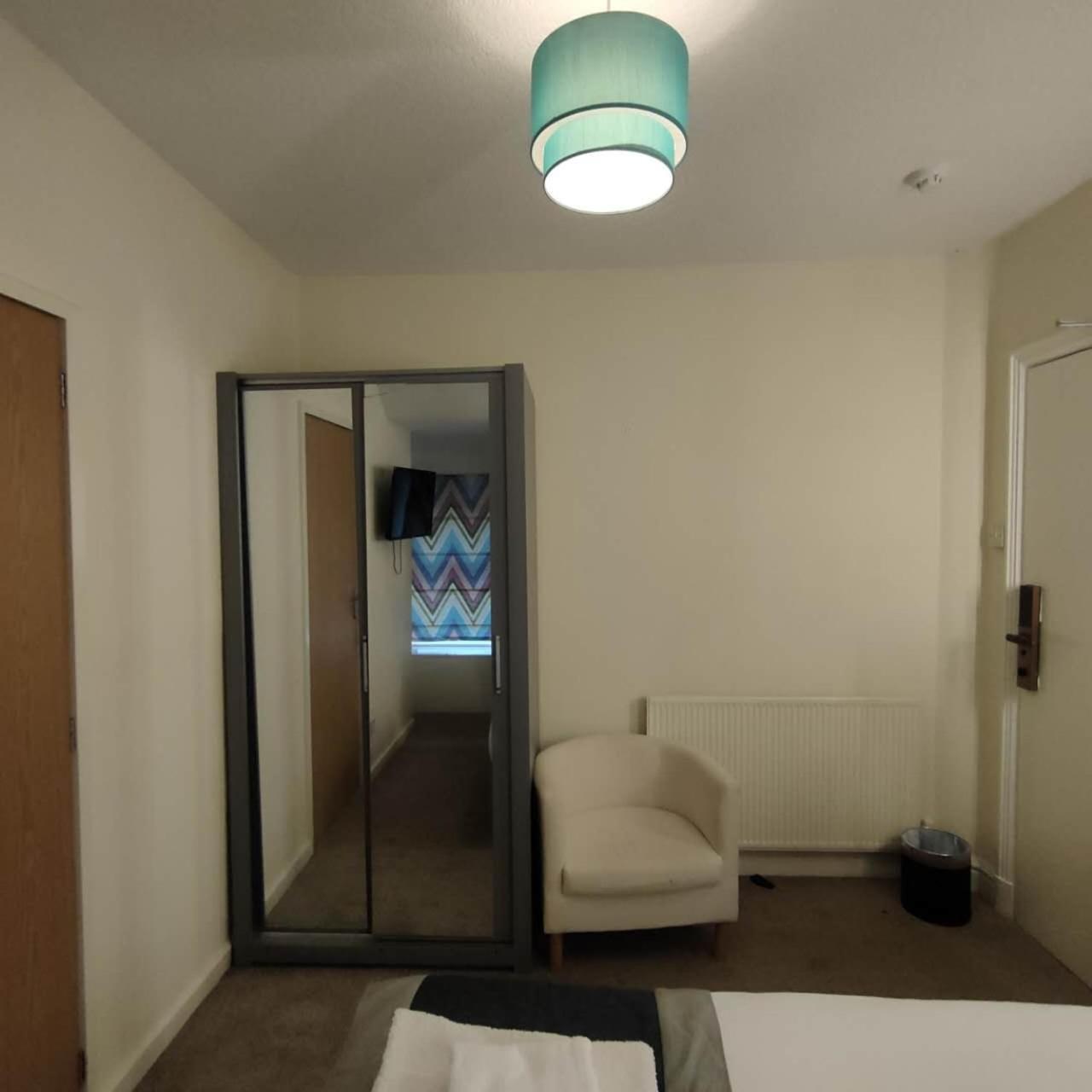 The Ambleside Apartments - Self Catering With Private Kitchen - Best For Location Экстерьер фото